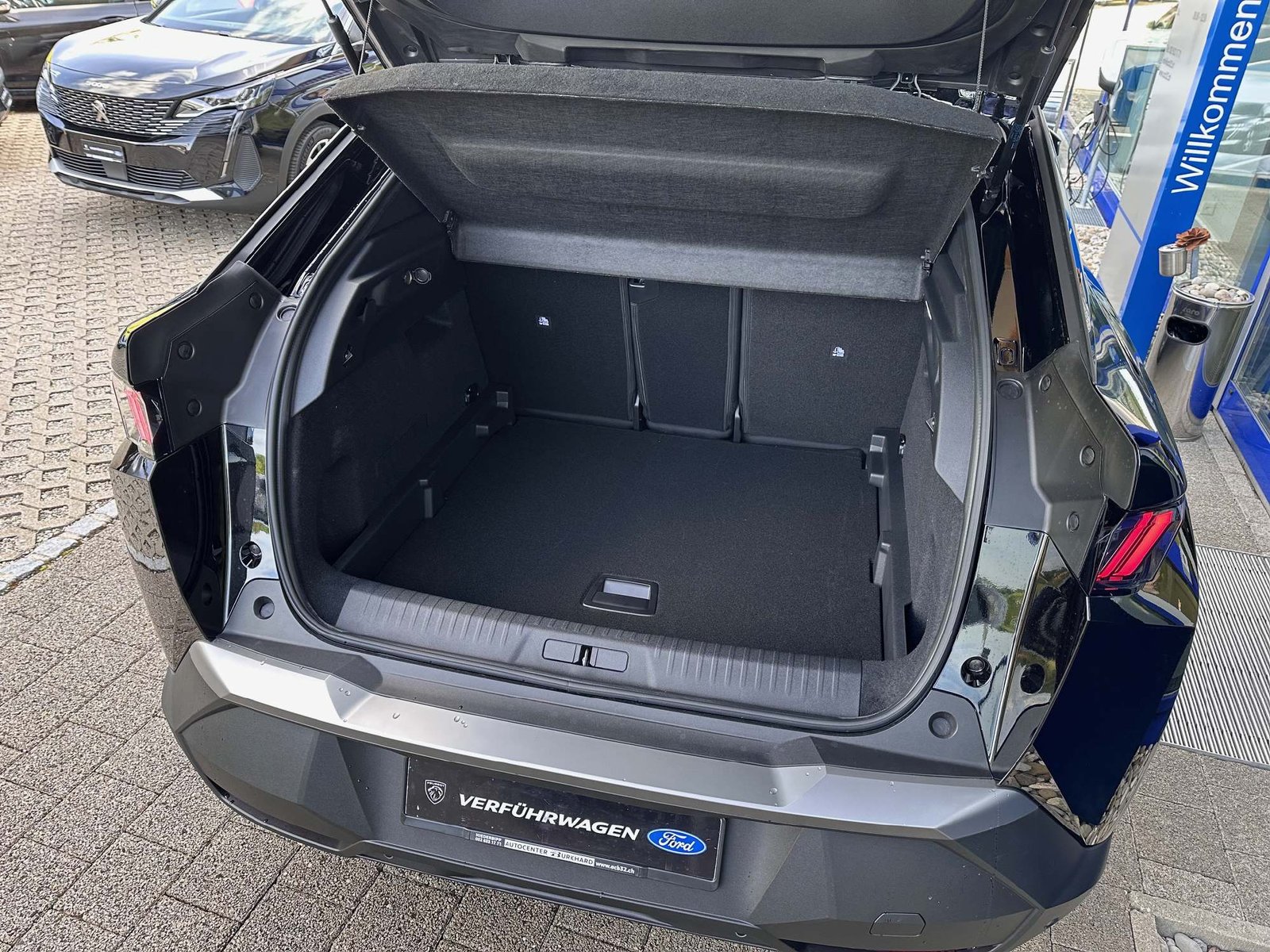 PEUGEOT 3008 1.2 Hybrid Allure Premium 8 Jahre Garantie, Mild-Hybrid Benzin/Elektro, Vorführwagen, Automatik - 7