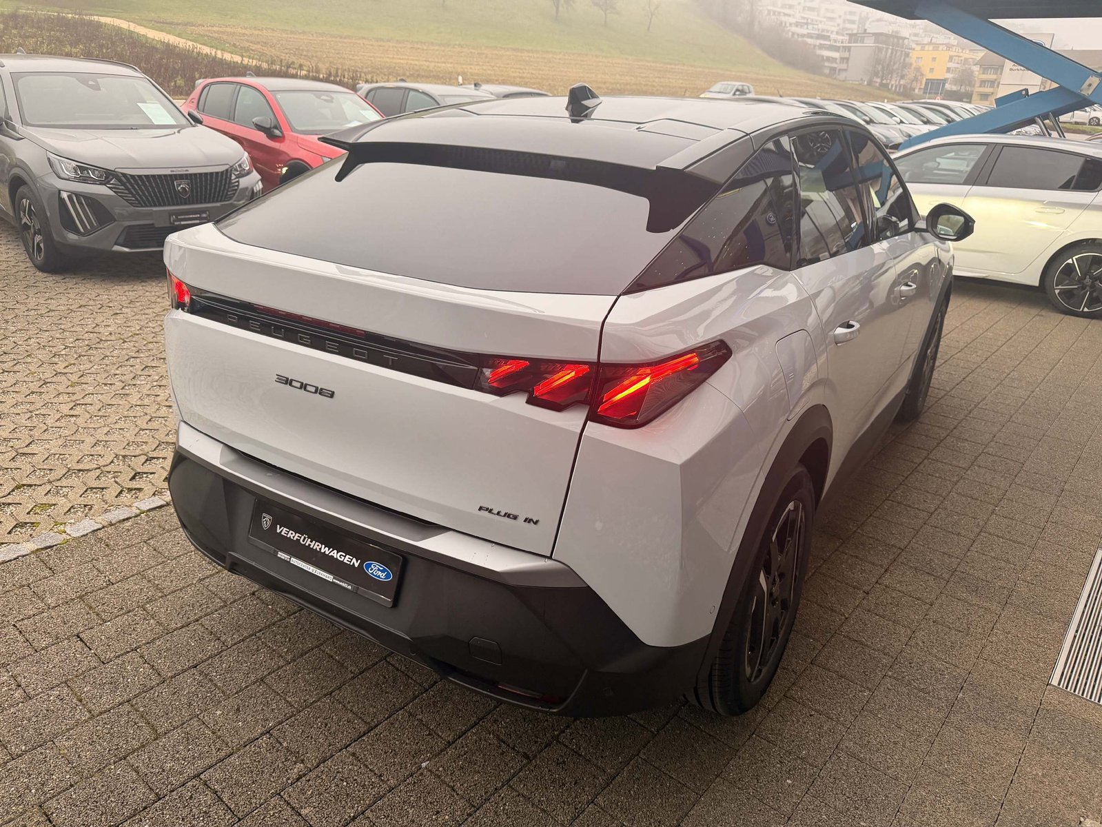 PEUGEOT 3008 1.6 Plug-in Hybrid GT I Leasing 0.9%, Hybride Rechargeable Essence/Électricité, Voiture de démonstration, Automatique - 5