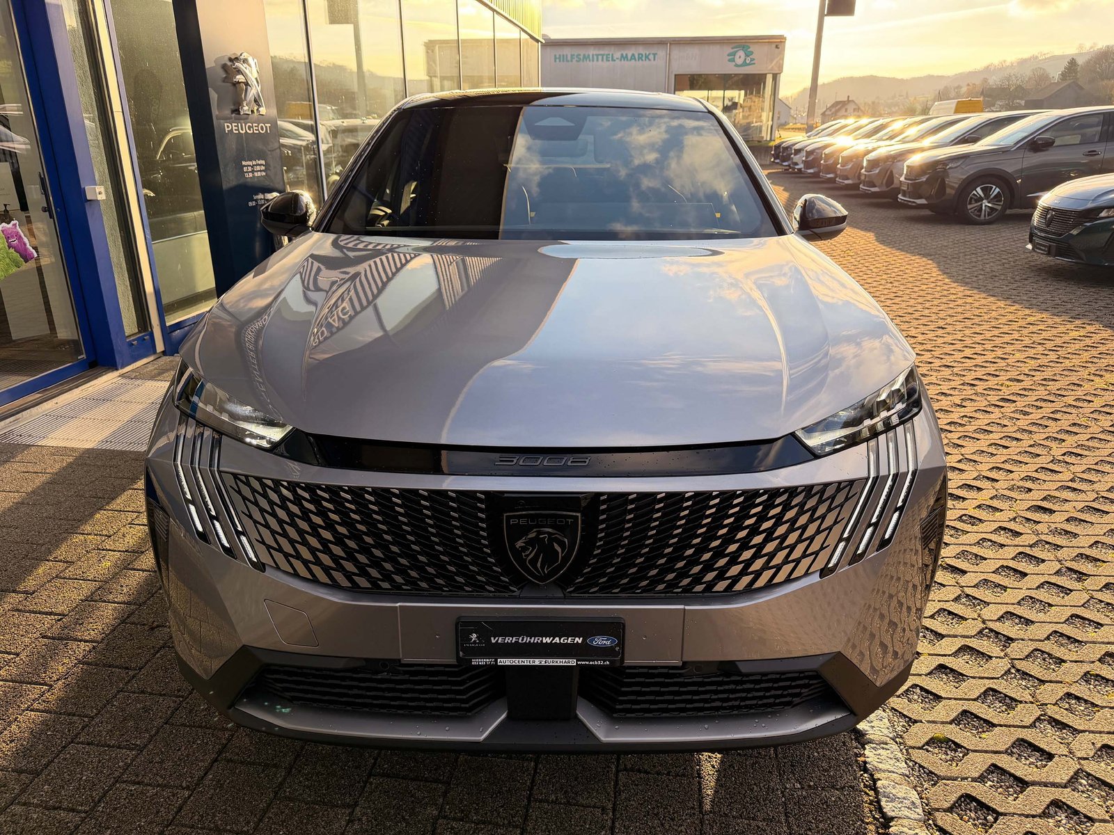 PEUGEOT 3008 1.2 Hybrid GT, Mild-Hybrid Benzin/Elektro, Vorführwagen, Automatik - 3