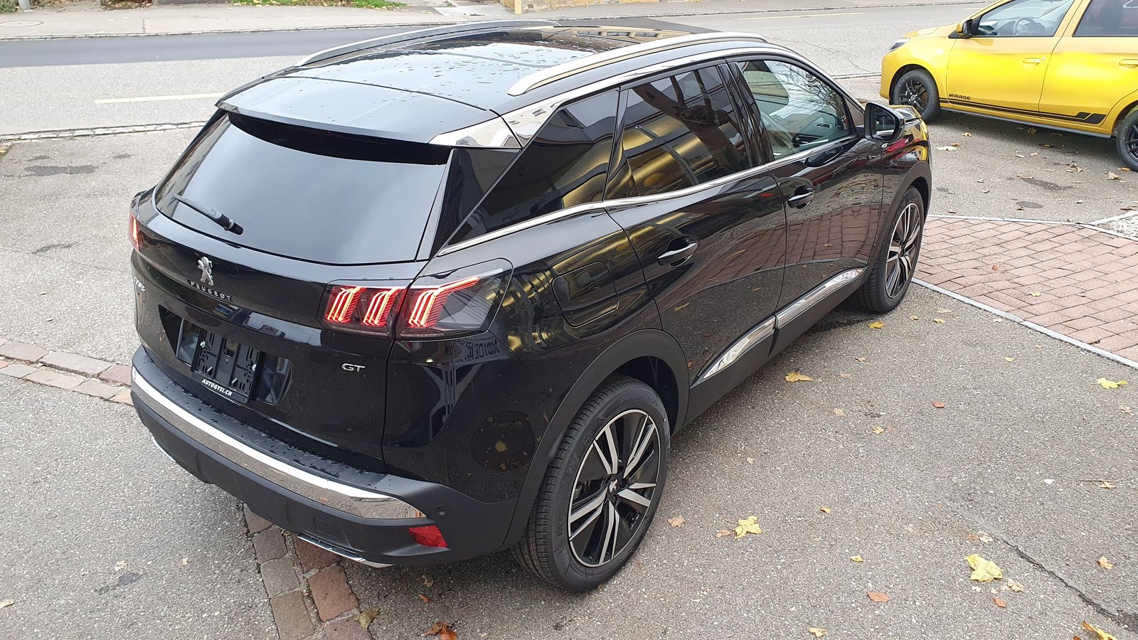 PEUGEOT 3008 225e Hybrid2 Allure Pack EAT8 Helvetia, Plug-in-Hybrid Benzin/Elektro, Vorführwagen, Automatik - 3