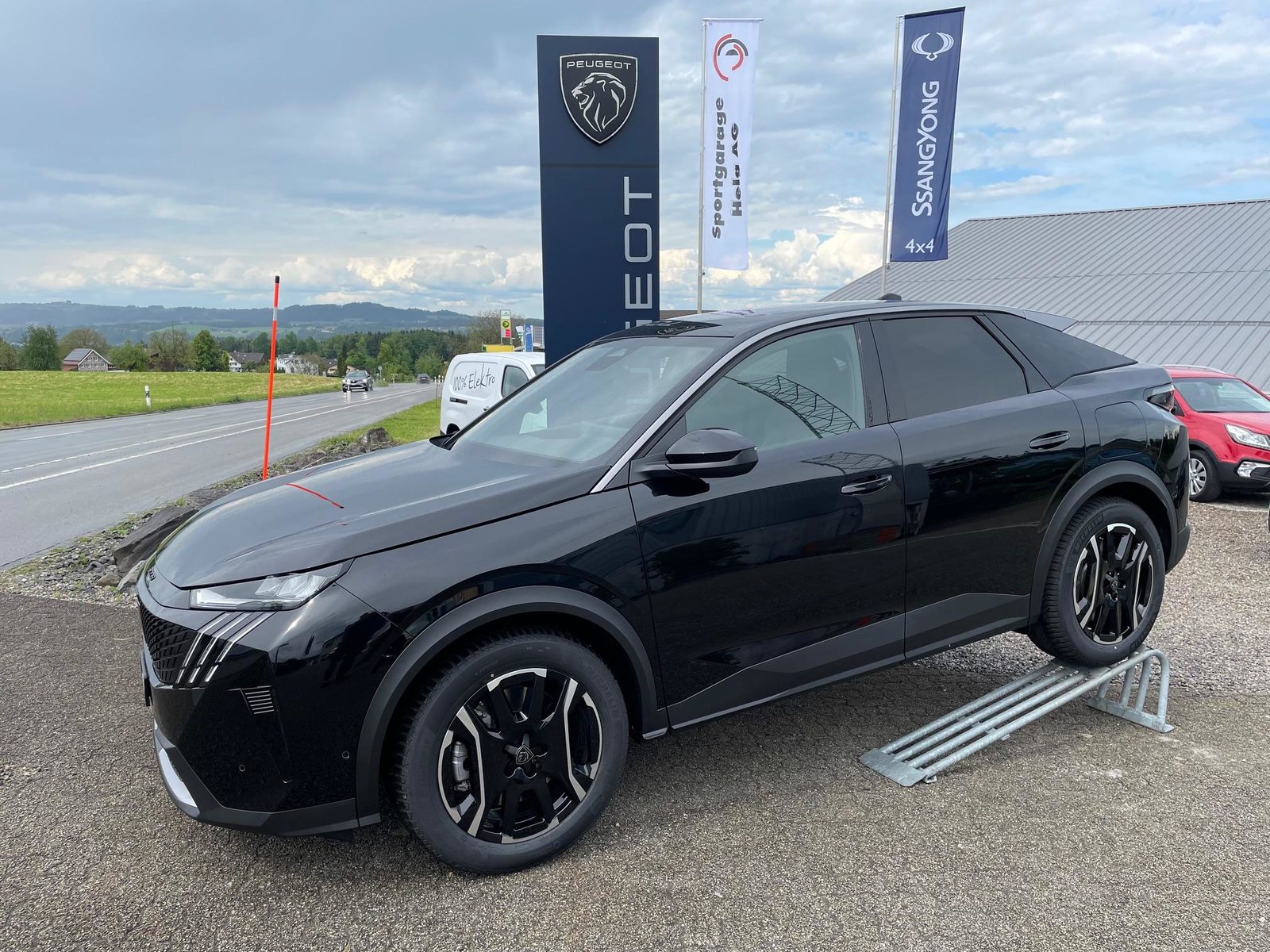 PEUGEOT 3008 e-Allure, Electric, Ex-demonstrator, Automatic - 2