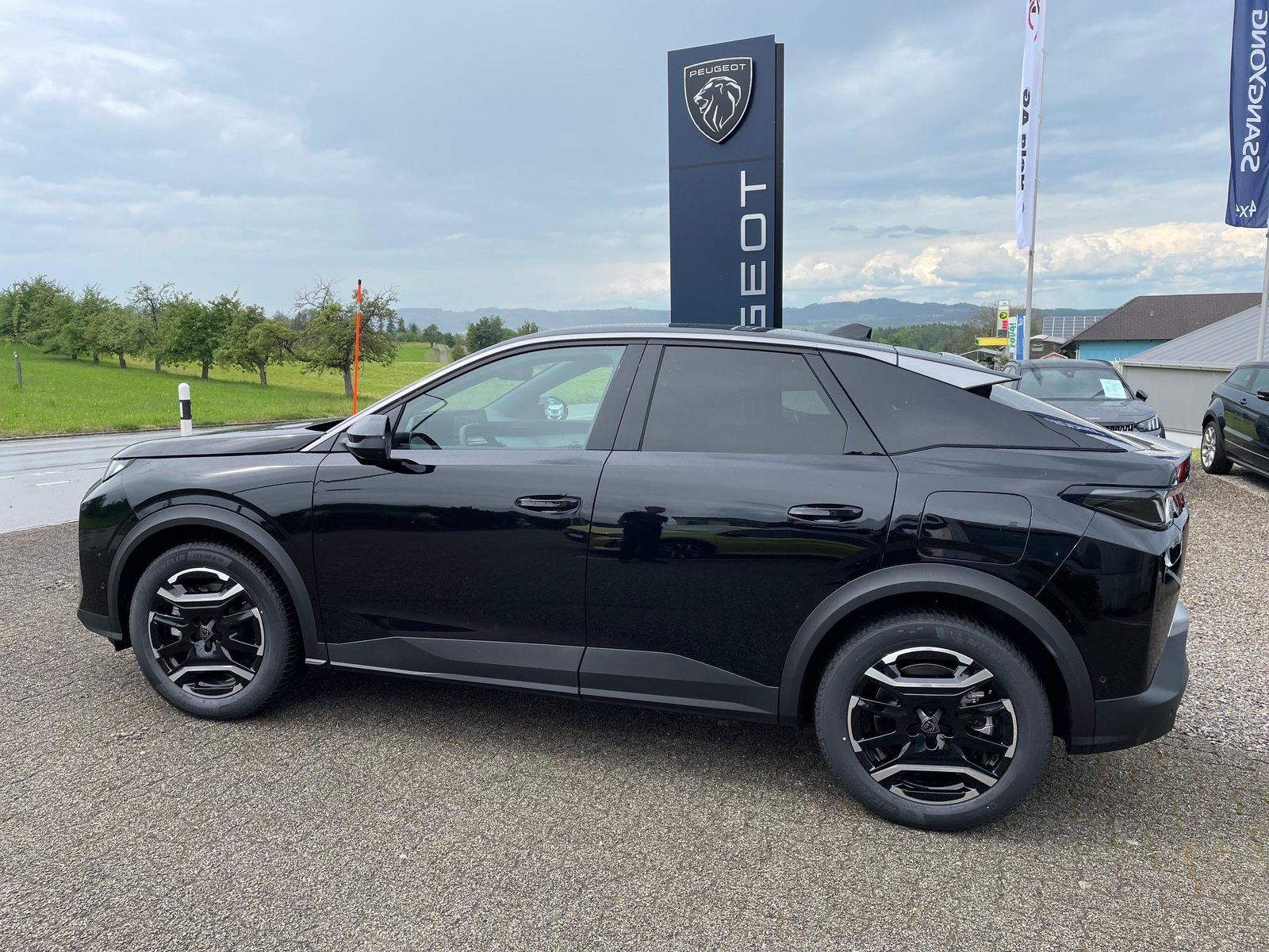 PEUGEOT 3008 e-Allure, Electric, Ex-demonstrator, Automatic - 4