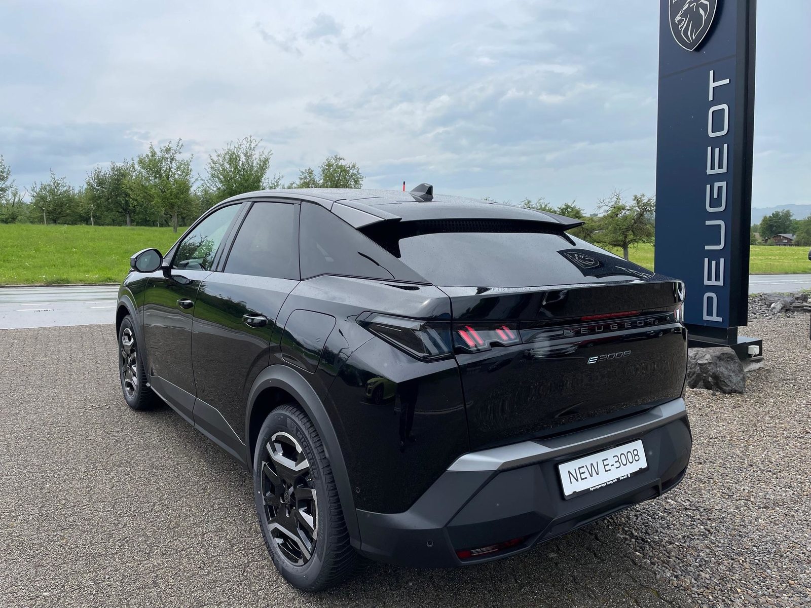 PEUGEOT 3008 e-Allure, Electric, Ex-demonstrator, Automatic - 5