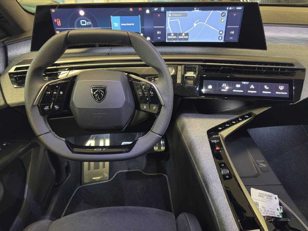 PEUGEOT 3008 1.6 Plug-in Hybrid GT, Hybride Rechargeable Essence/Électricité, Voiture nouvelle, Automatique - 6