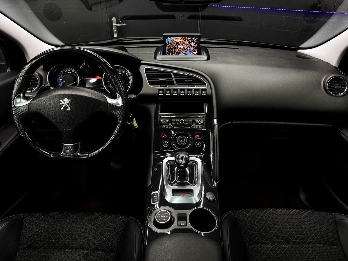 PEUGEOT 3008 HYbrid4 2.0 HDI ETG6, Second hand / Used, Automatic - 7