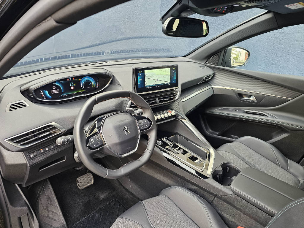 PEUGEOT 3008 1.6 Plug-in Hybrid Allure Pack, Plug-in-Hybrid Petrol/Electric, Second hand / Used, Automatic - 6