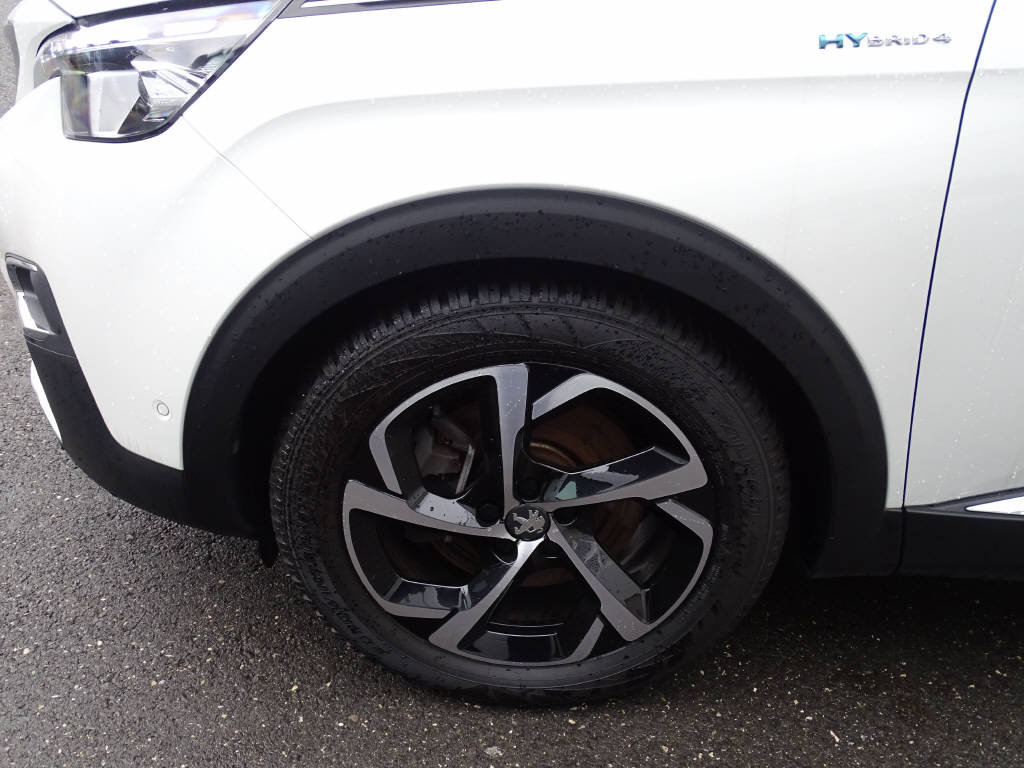 PEUGEOT 3008 1.6 Plug-in Hybrid4 GT, Plug-in-Hybrid Petrol/Electric, Second hand / Used, Automatic - 2