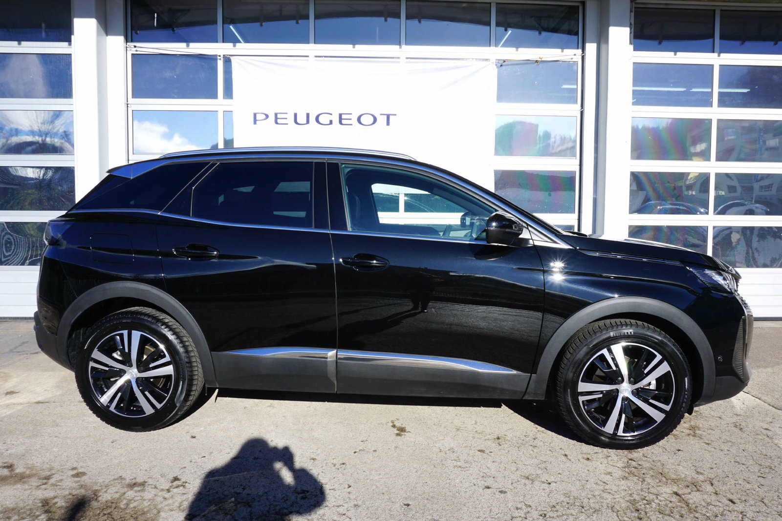 PEUGEOT 3008 1.2 Hybrid GT, Mild-Hybrid Benzin/Elektro, Occasion / Gebraucht, Automat - 2