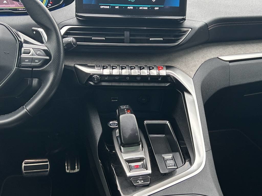 PEUGEOT 3008 300e Hybrid4 GT Pack EAT8, Mild-Hybrid Petrol/Electric, Second hand / Used, Automatic - 7