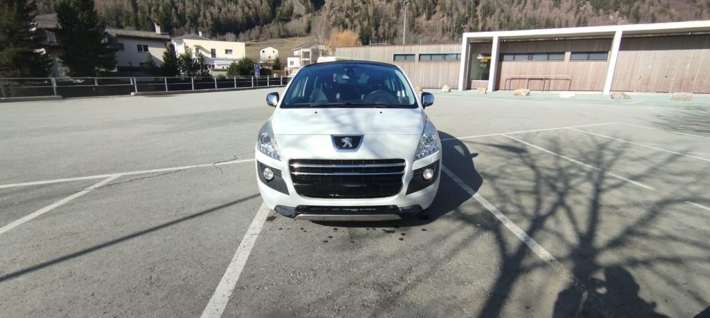 PEUGEOT 3008 2.0 HDi HYbrid4 104g