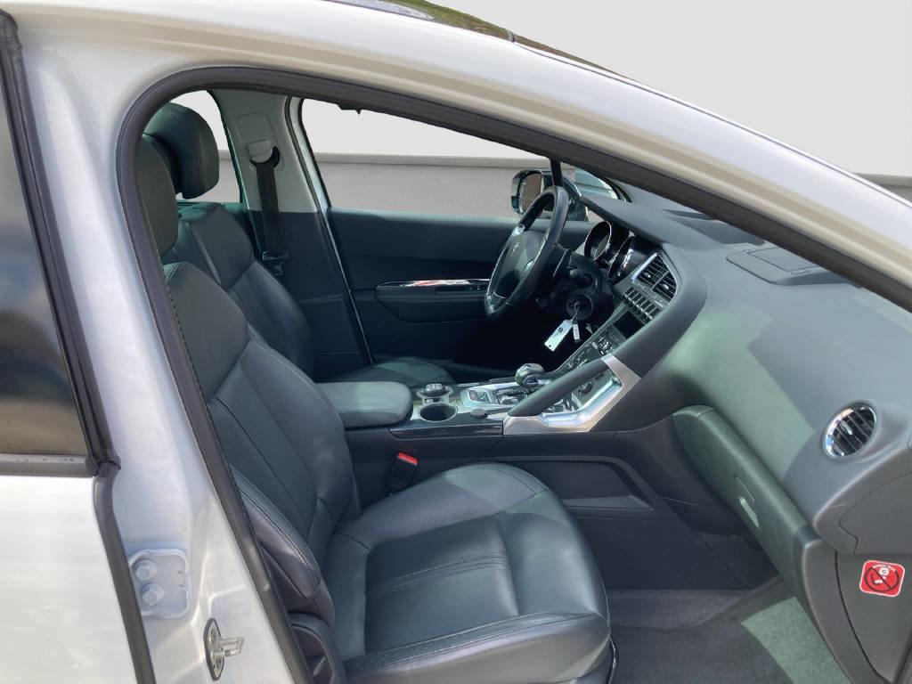 PEUGEOT 3008 2.0 HDi HYbrid4 90g, Occasion / Utilisé, Automatique - 7