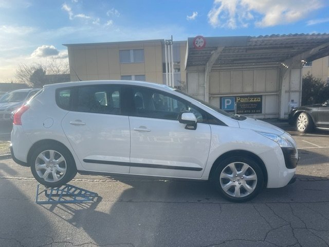 PEUGEOT 3008 1.6 VTi Sport, Petrol, Second hand / Used, Manual - 4