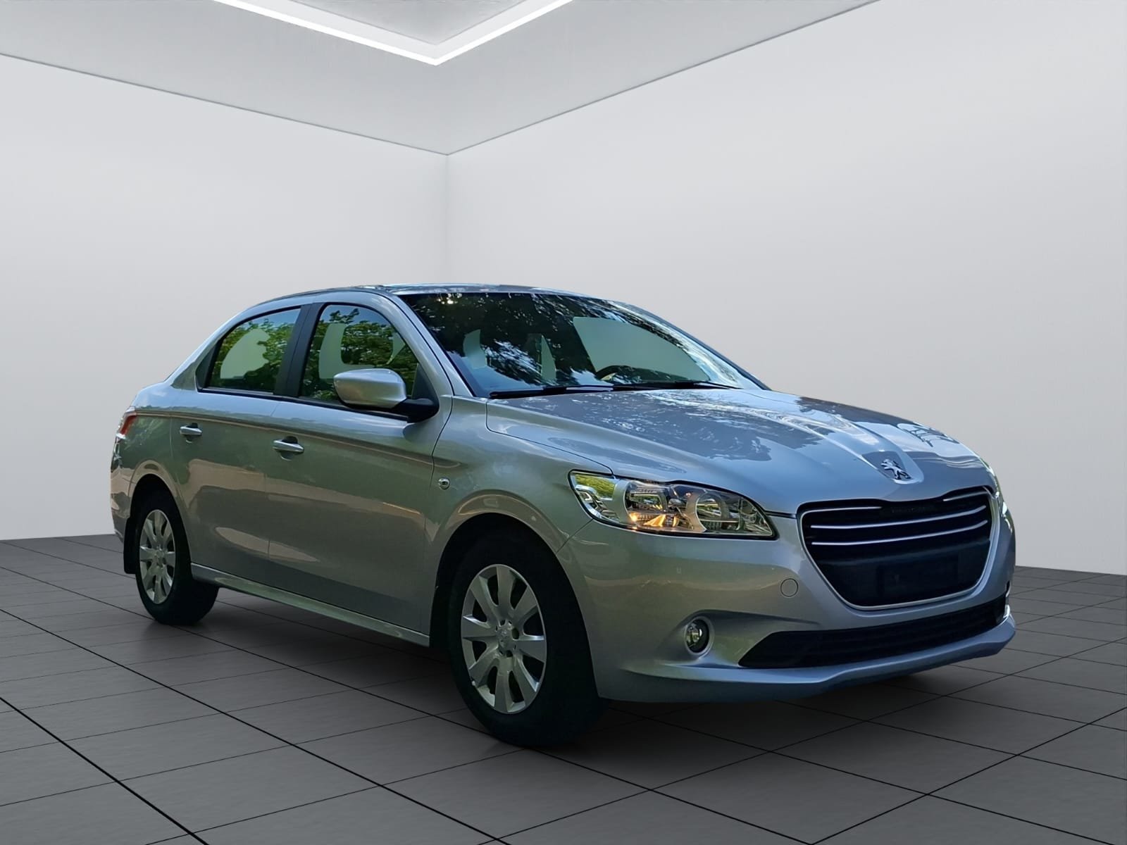 PEUGEOT 301, Petrol, Second hand / Used, Automatic - 3