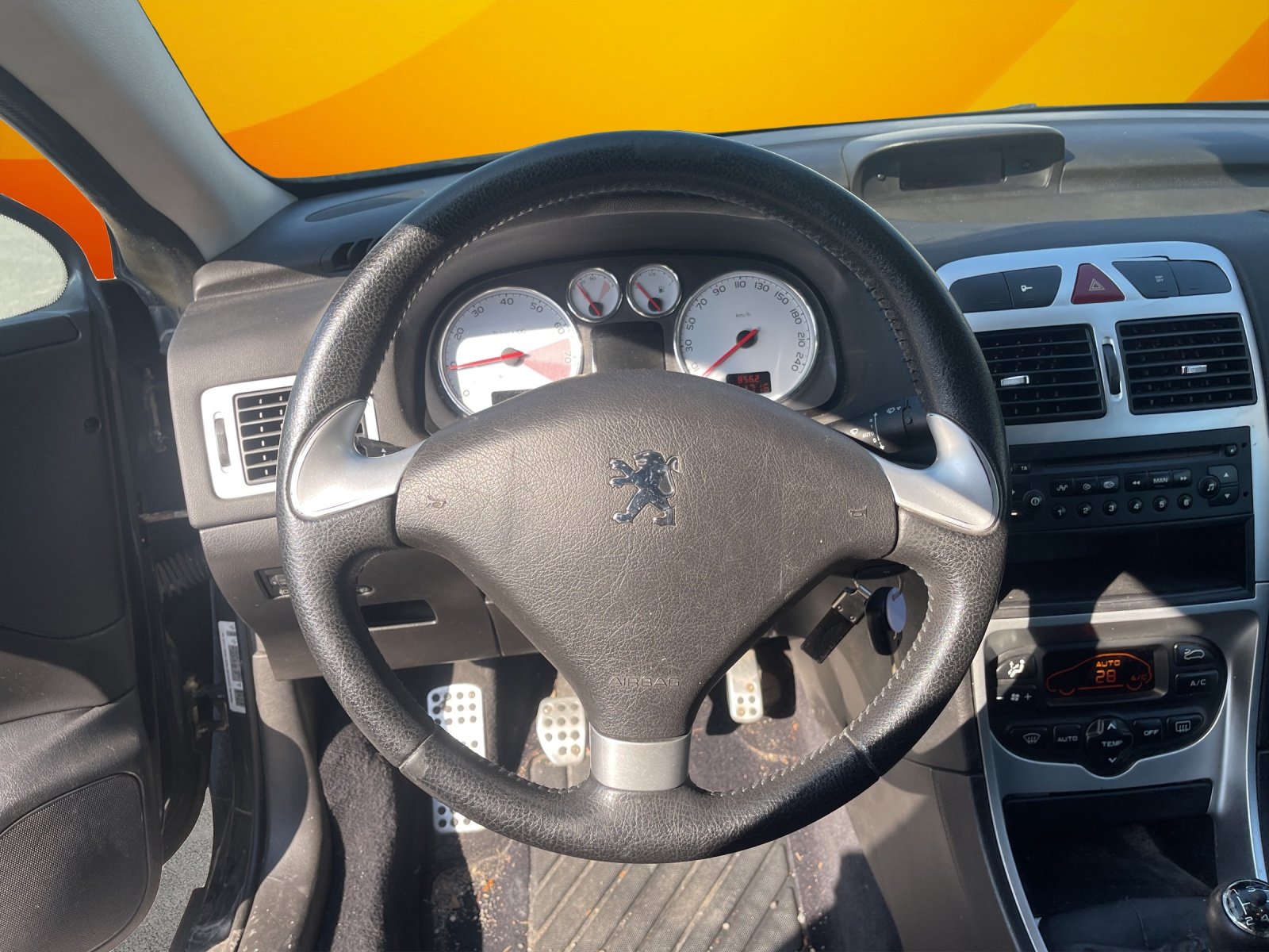 PEUGEOT 307 CC 2.0 16V, Benzin, Occasion / Gebraucht, Handschaltung - 6