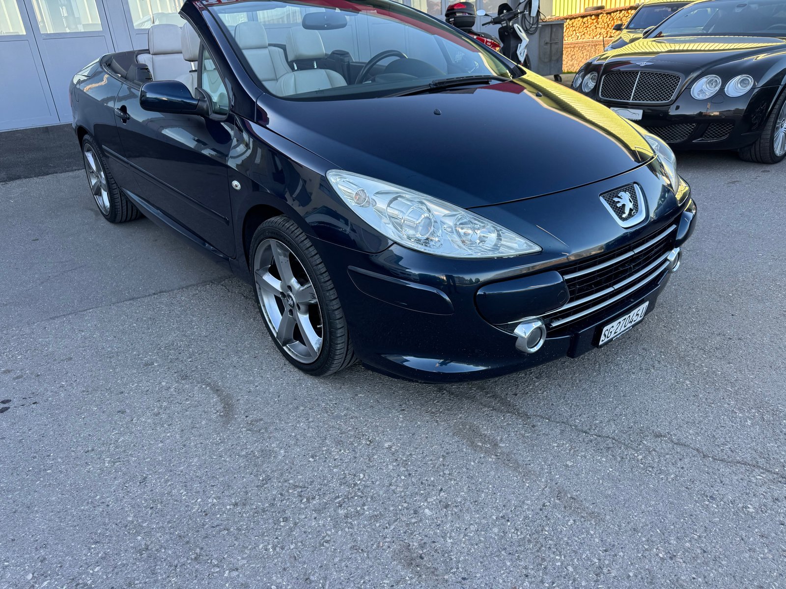 PEUGEOT 307 CC 2.0 HDI Platinum Edition, Diesel, Occasion / Utilisé, Manuelle - 2