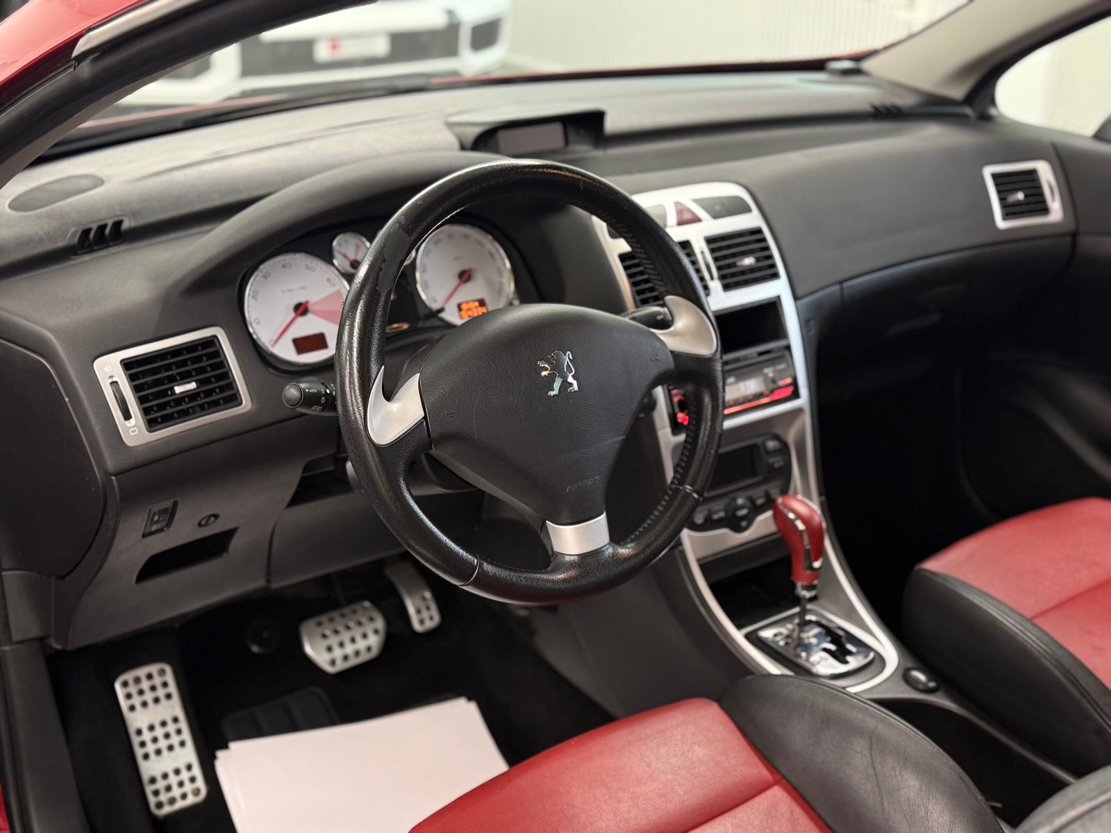 PEUGEOT 307 CC 2.0 16V, Benzin, Occasion / Gebraucht, Automatik - 7