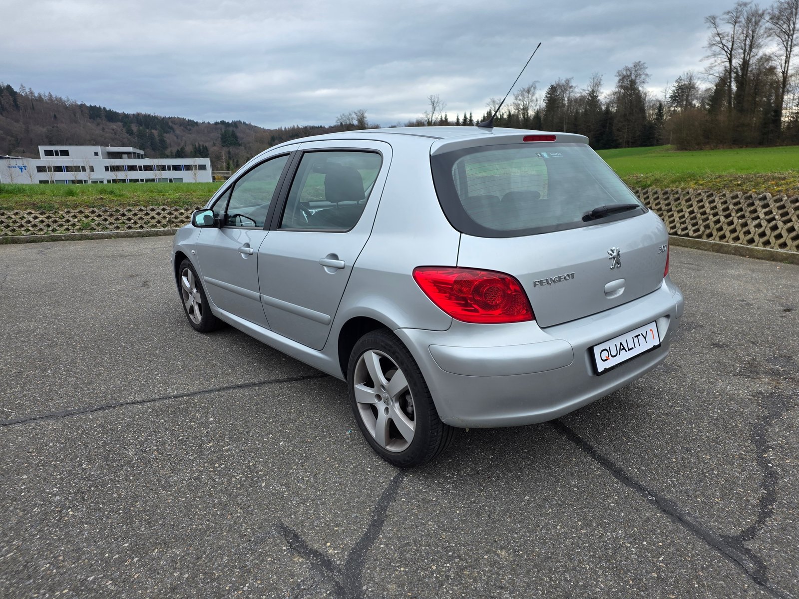 PEUGEOT 307 2.0 16V XS, Benzin, Occasion / Gebraucht, Handschaltung - 4