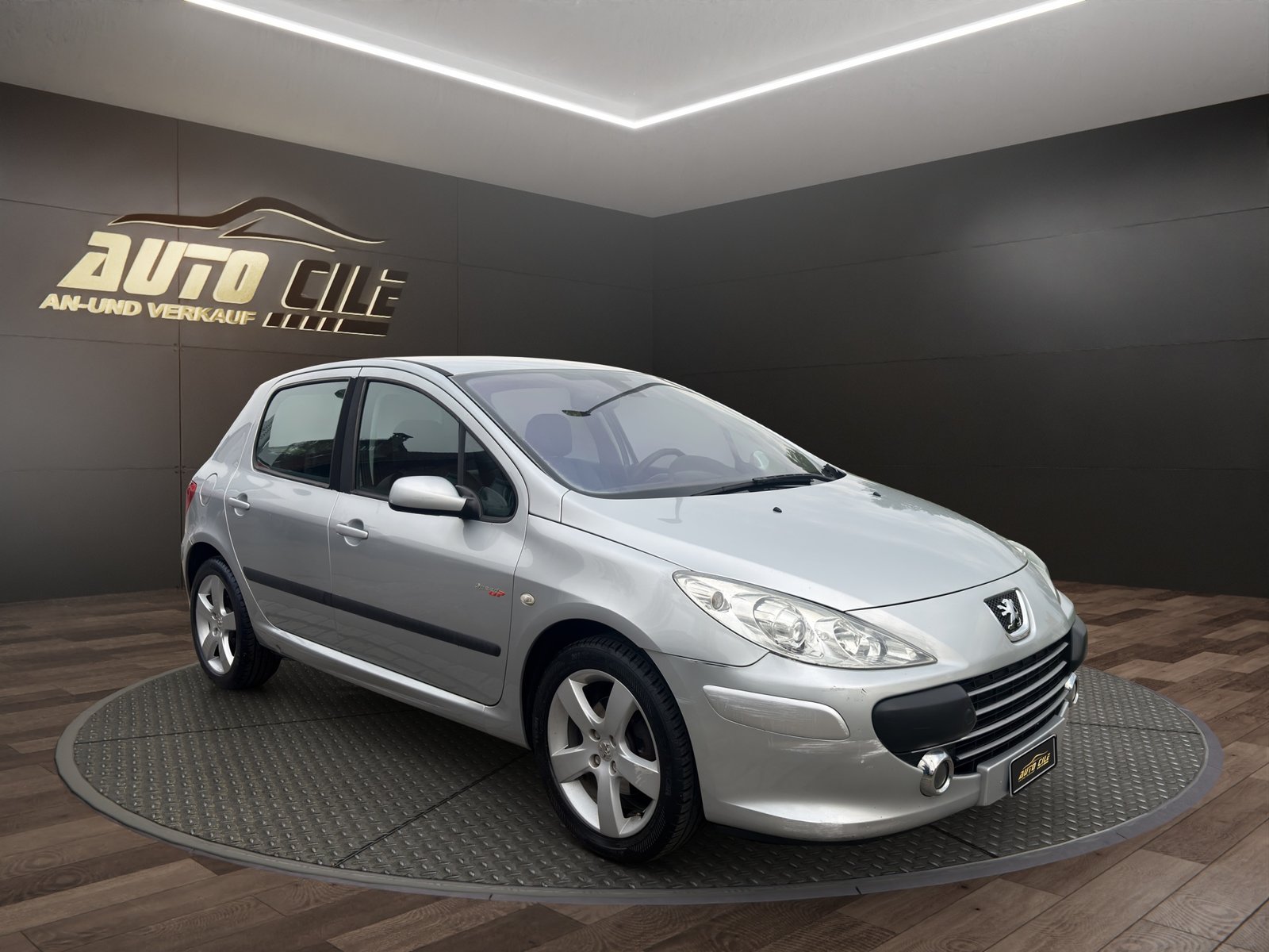 PEUGEOT 307 2.0 16V Speed Up, Benzin, Occasion / Gebraucht, Handschaltung - 3