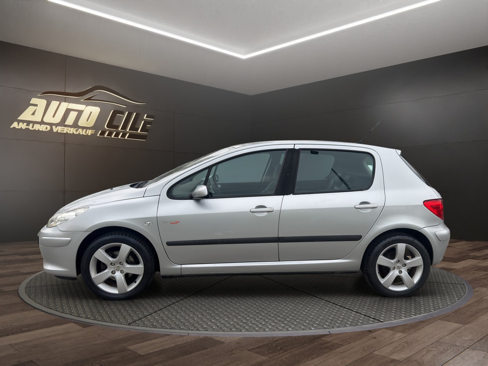 PEUGEOT 307 2.0 16V Speed Up, Benzin, Occasion / Gebraucht, Handschaltung - 4