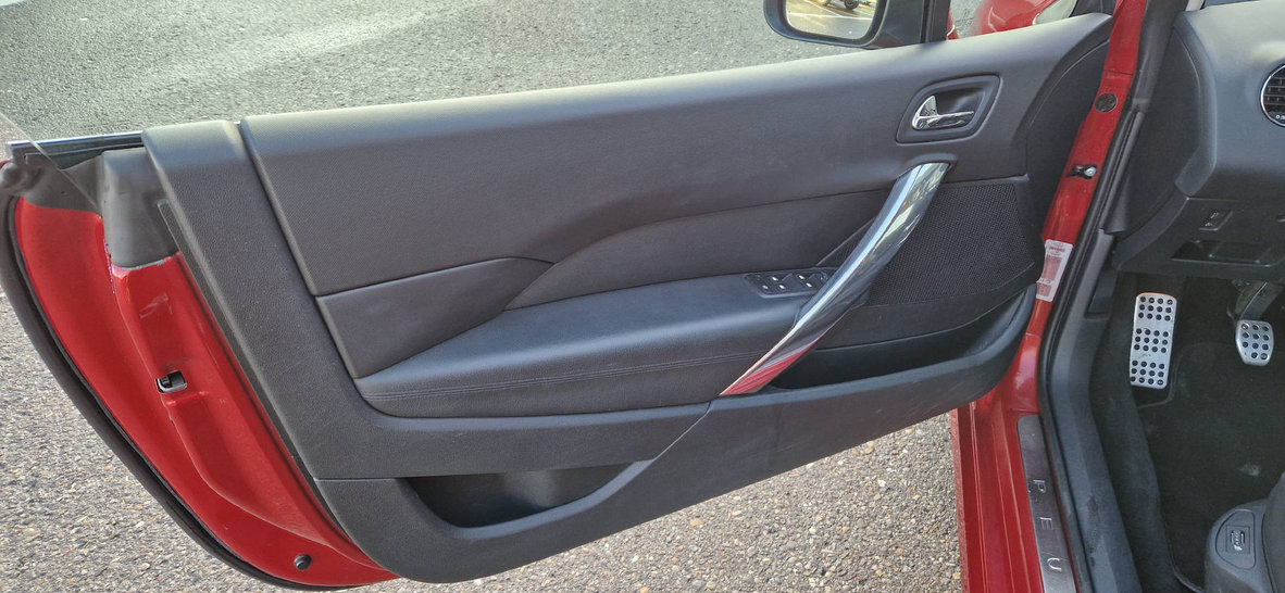 PEUGEOT 308 CC 1.6 Turbo 150 SportPack, Petrol, Second hand / Used, Manual - 4