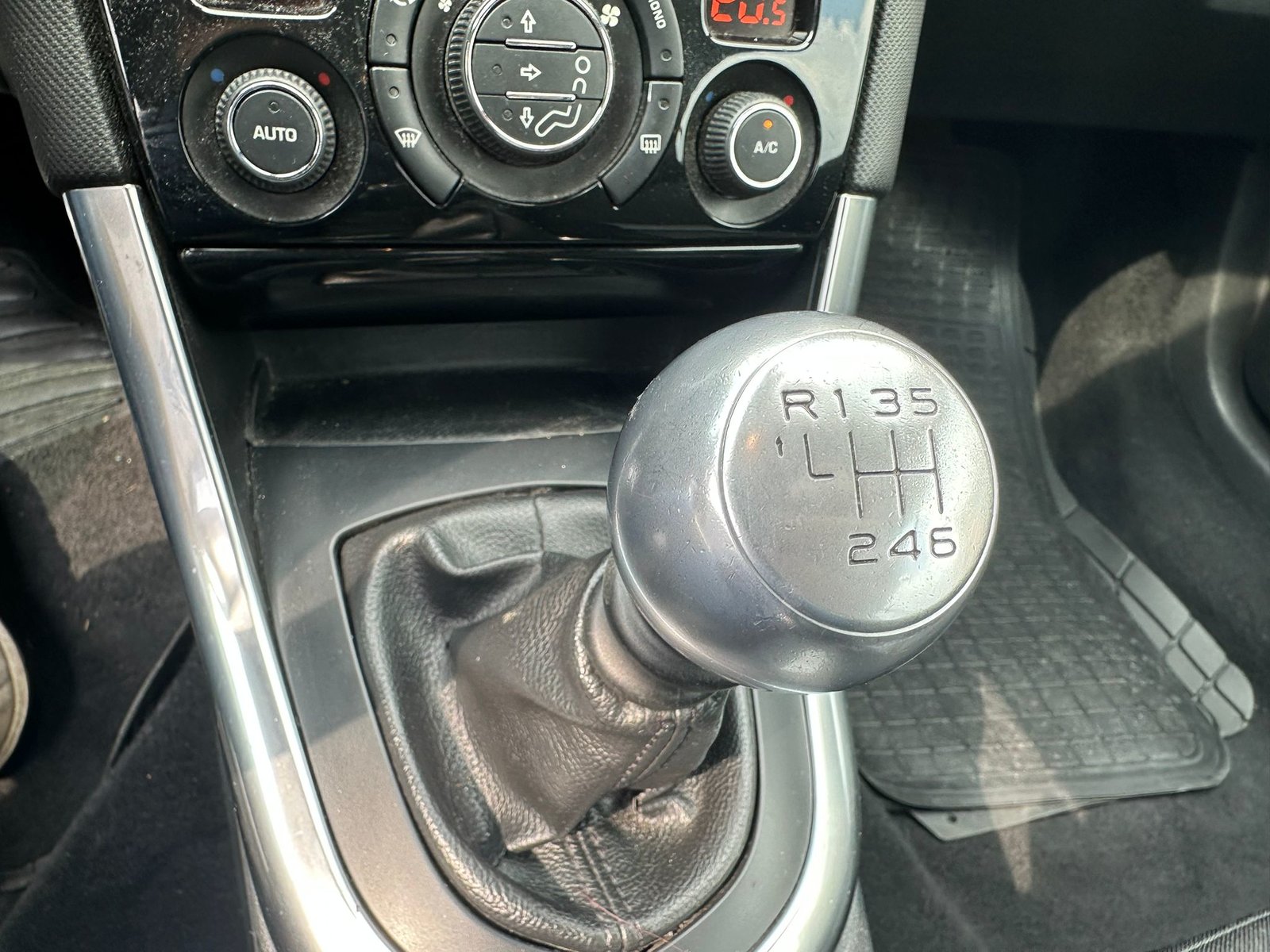 PEUGEOT 308 CC 1.6 16V Turbo Sport Pack, Benzin, Occasion / Gebraucht, Handschaltung - 5