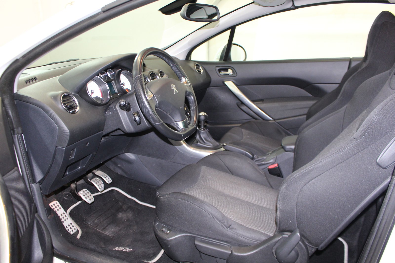 PEUGEOT 308 CC 2.0 HDI 163 Allure, Diesel, Second hand / Used, Manual - 7