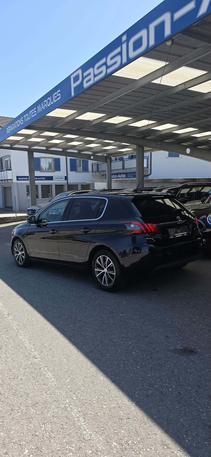 PEUGEOT 308 1.2 i STT, Benzin, Occasion / Gebraucht, Automatik - 4