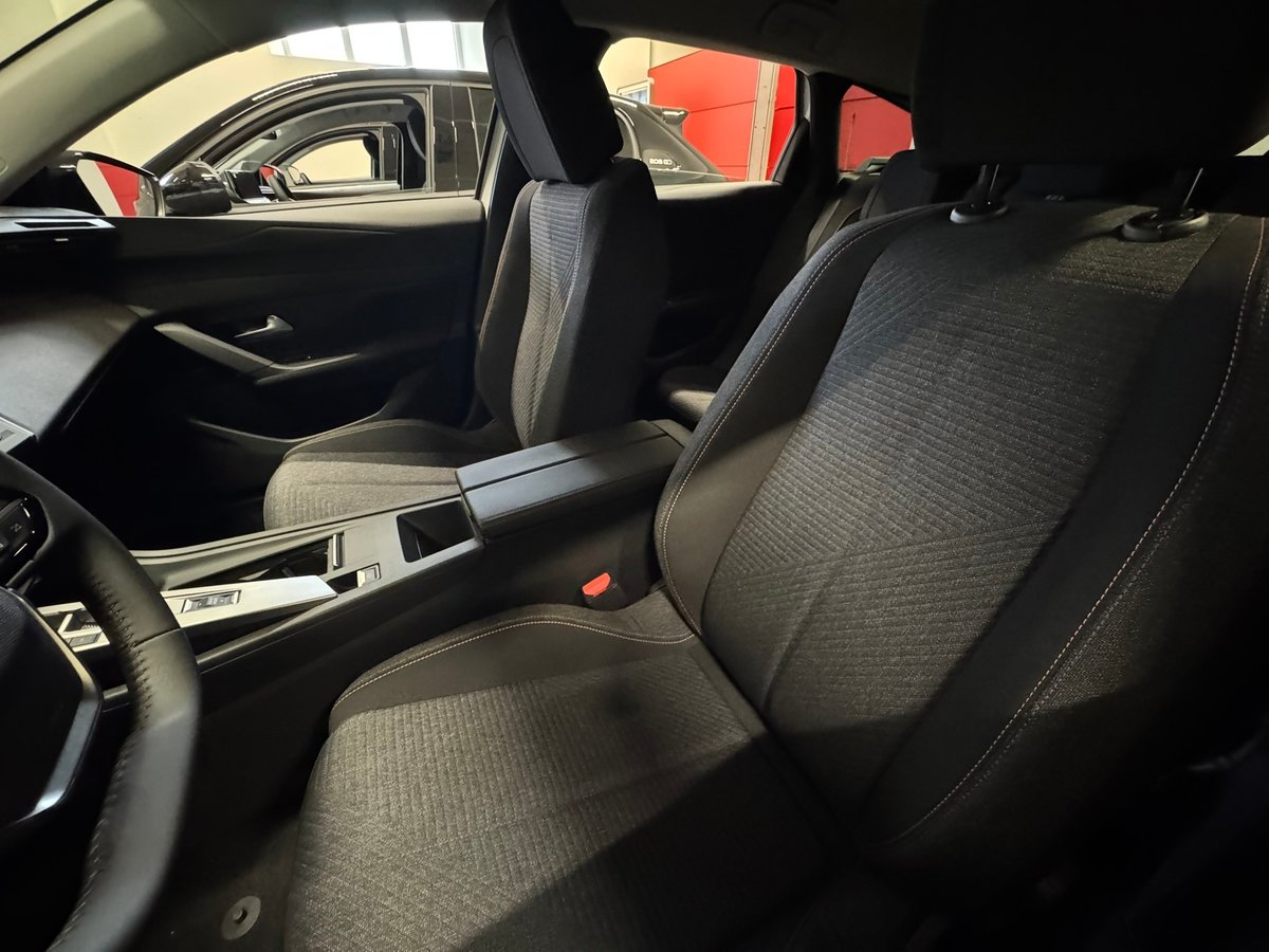 PEUGEOT 308 SW 1.2 HEV 136 Style, Mild-Hybrid Petrol/Electric, New car, Automatic - 5