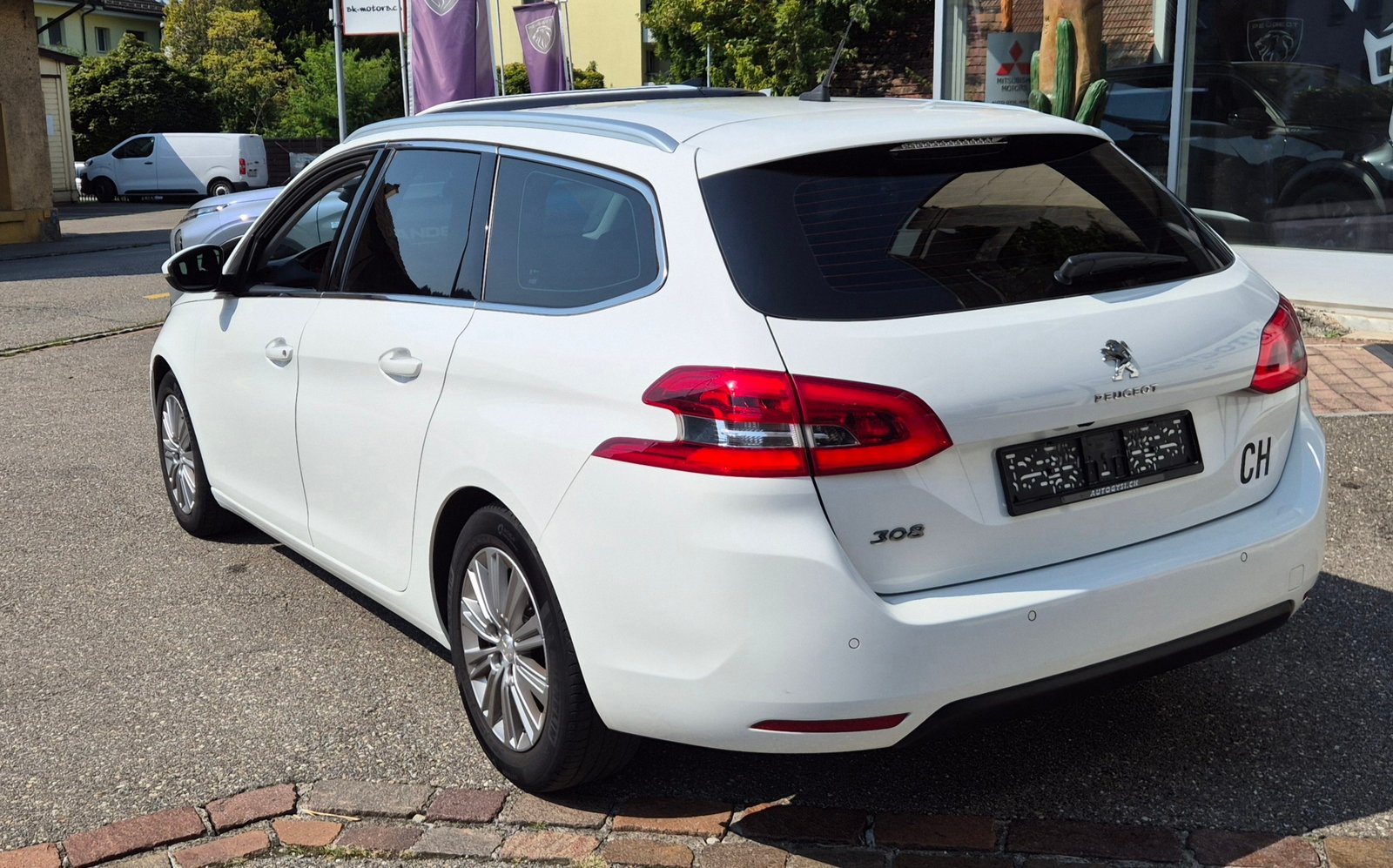 PEUGEOT 308 SW 1.5 BlueHDI Allure, Diesel, Occasion / Gebraucht, Handschaltung - 2