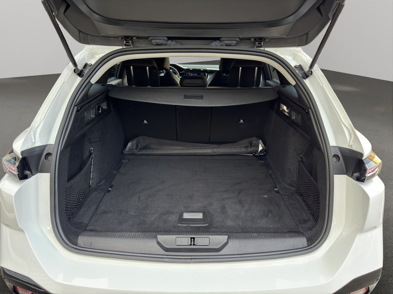 PEUGEOT 308 SW 1.5 BlueHDi Allure Pack, Diesel, Occasion / Gebraucht, Automat - 6