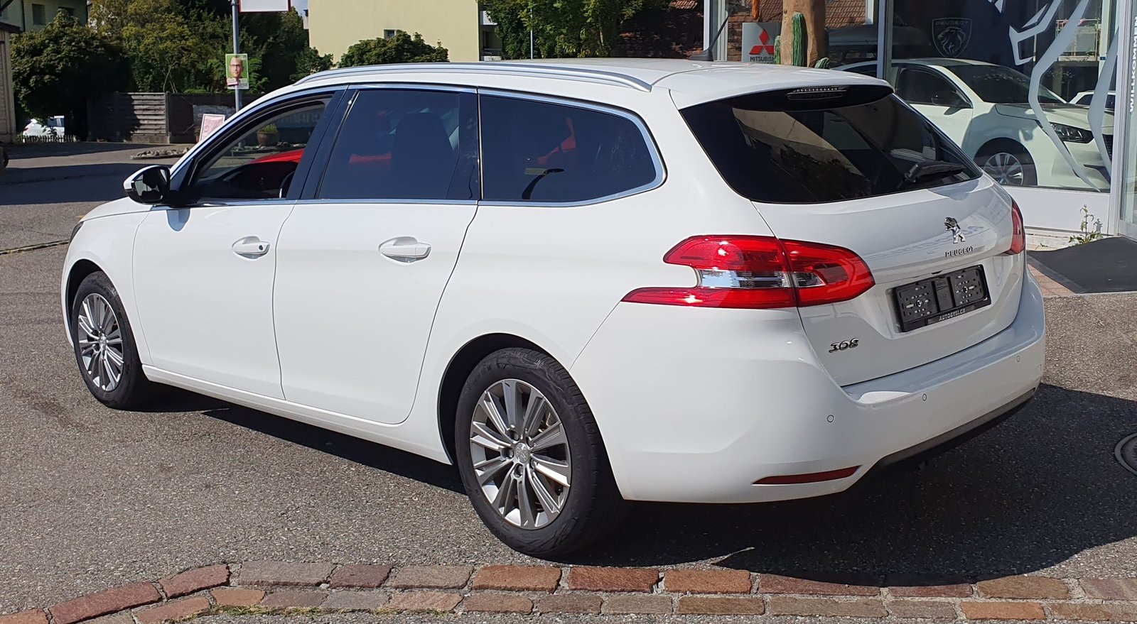 PEUGEOT 308 SW 1.5BHDI Allure mit AHK, Diesel, Occasioni / Usate, Automatico - 2