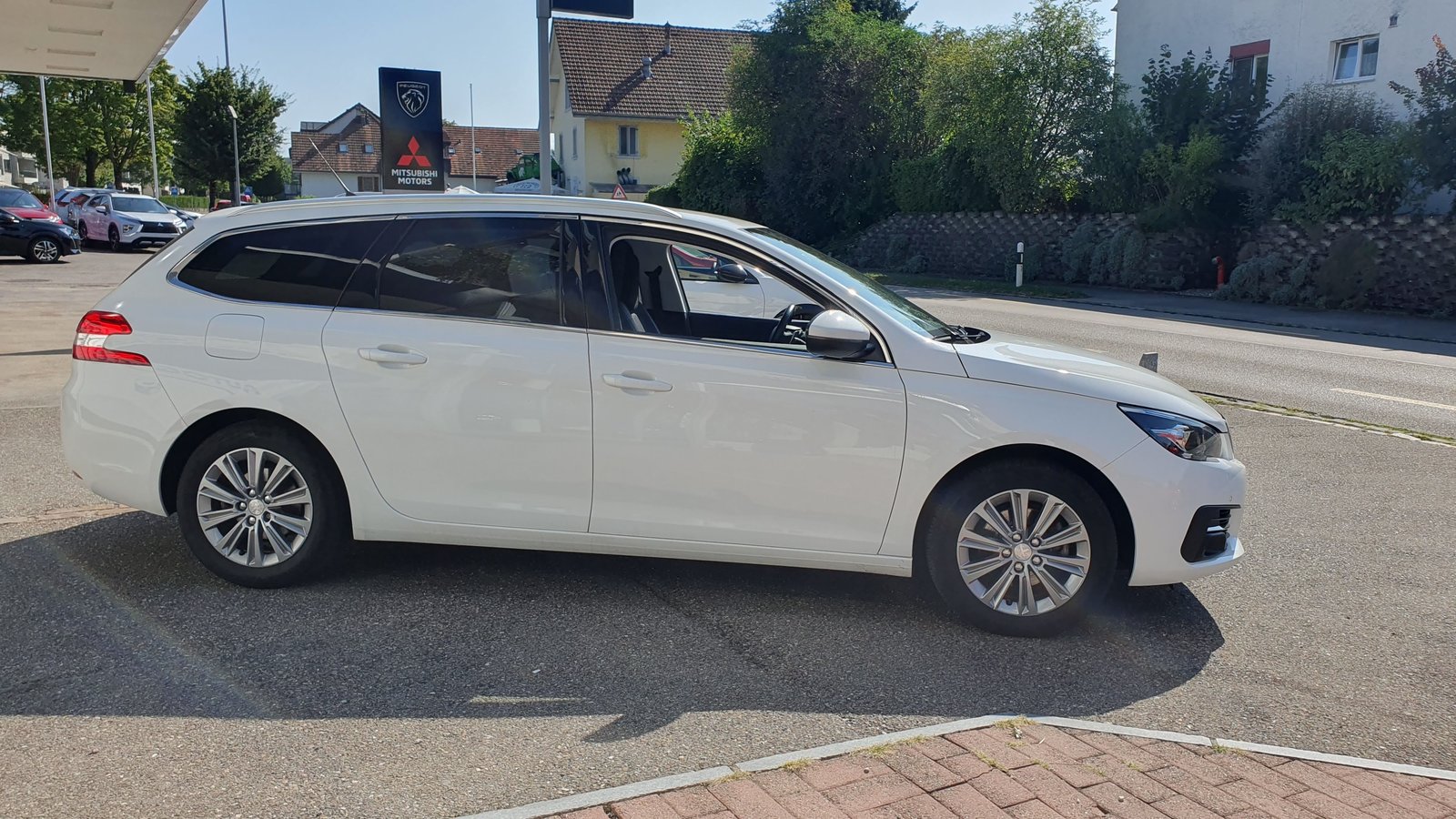 PEUGEOT 308 SW 1.5BHDI Allure mit AHK, Diesel, Occasioni / Usate, Automatico - 4