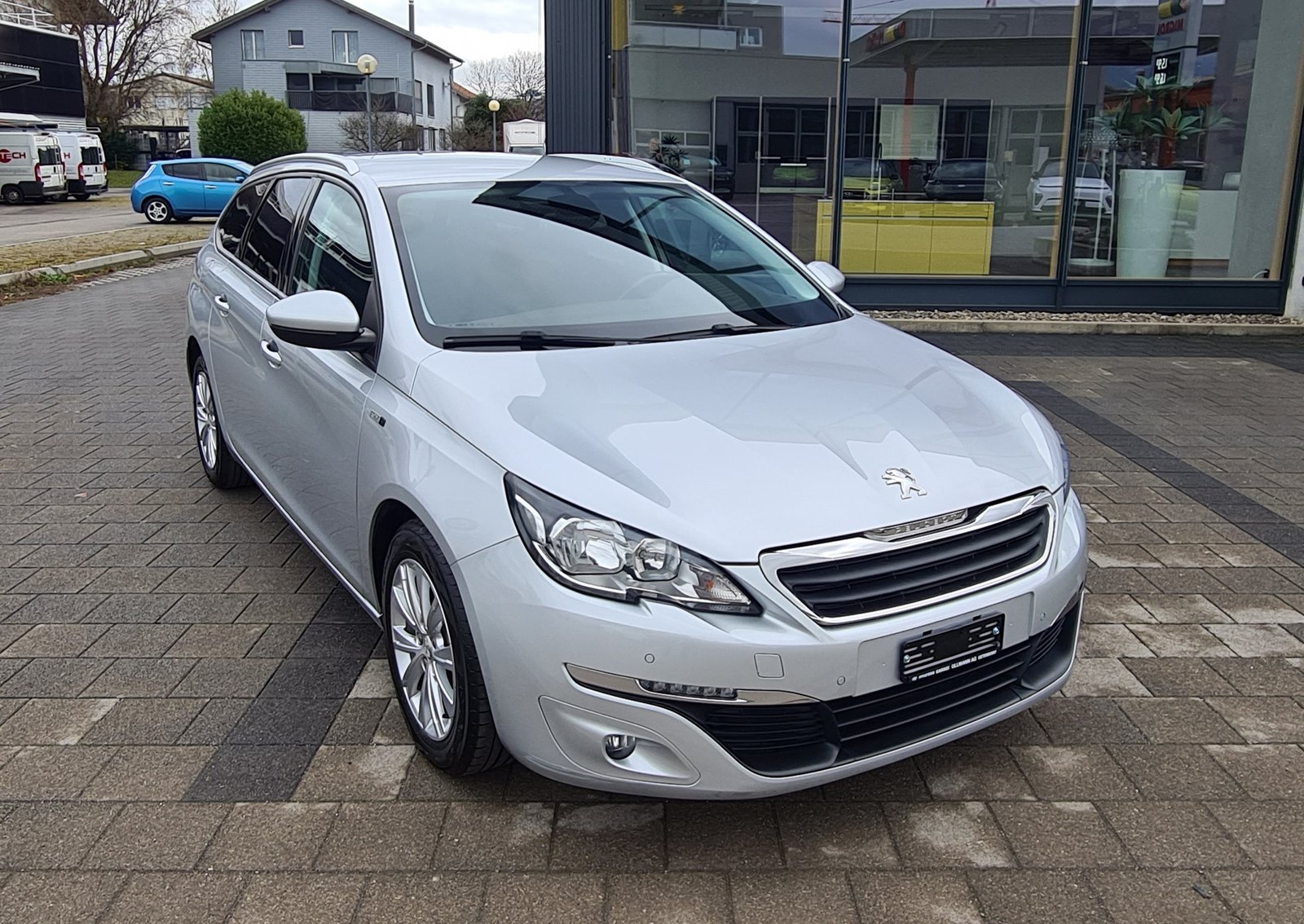 PEUGEOT 308 SW 1.2 THP Style Automatic, Benzina, Occasioni / Usate, Automatico - 2