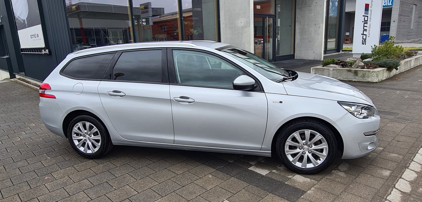 PEUGEOT 308 SW 1.2 THP Style Automatic, Benzina, Occasioni / Usate, Automatico - 3