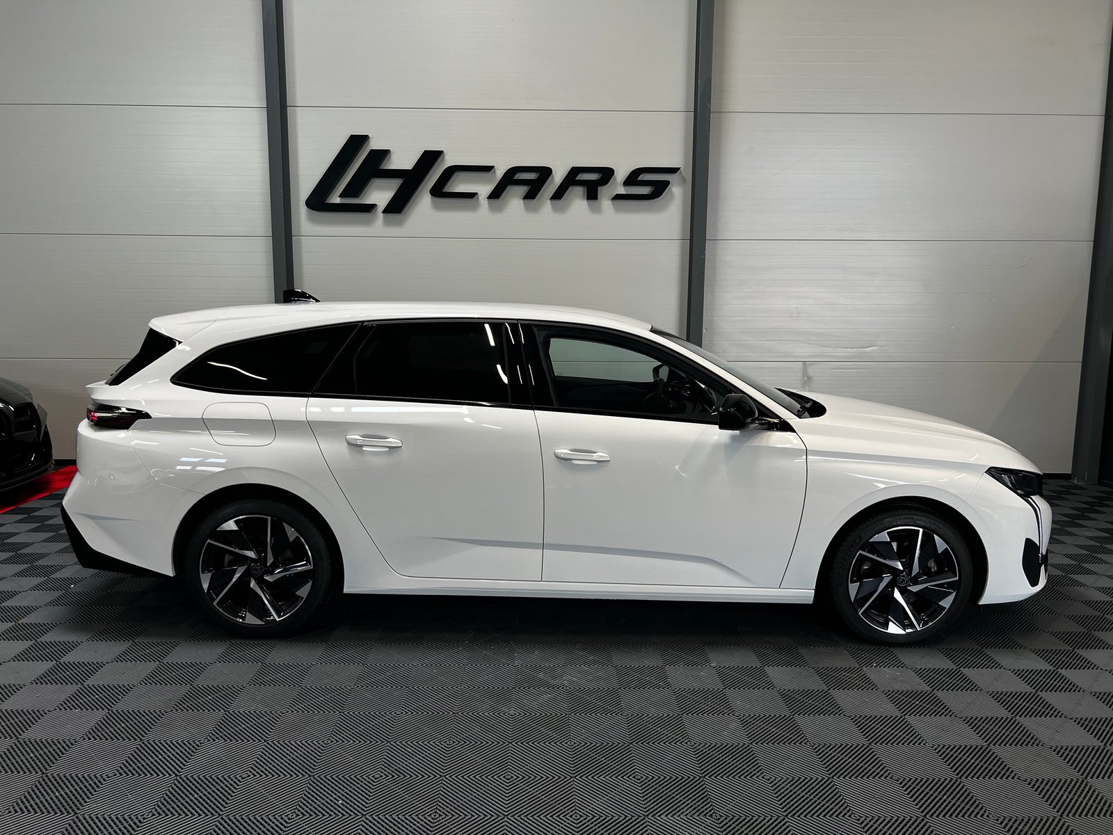 PEUGEOT 308 SW 1.5 BlueHDi Allure Pack, Diesel, Second hand / Used, Automatic - 6