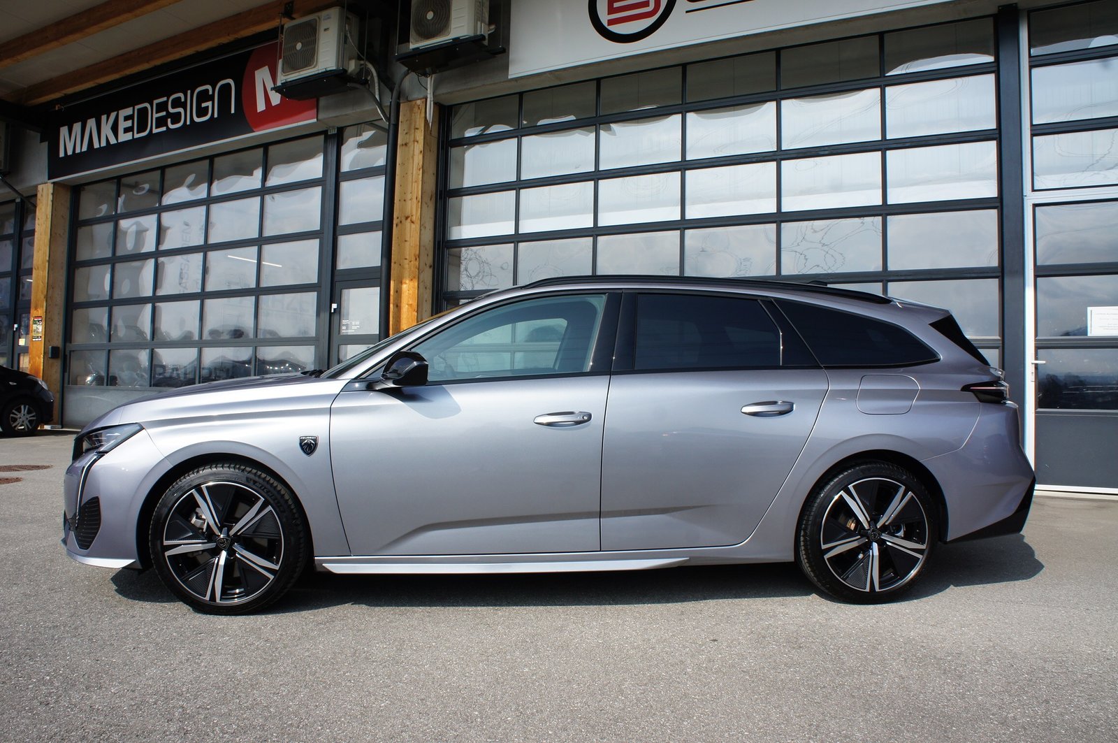 PEUGEOT 308 SW 1.6 PHEV 180 GT, Plug-in-Hybrid Benzin/Elektro, Occasion / Gebraucht, Automatik - 2