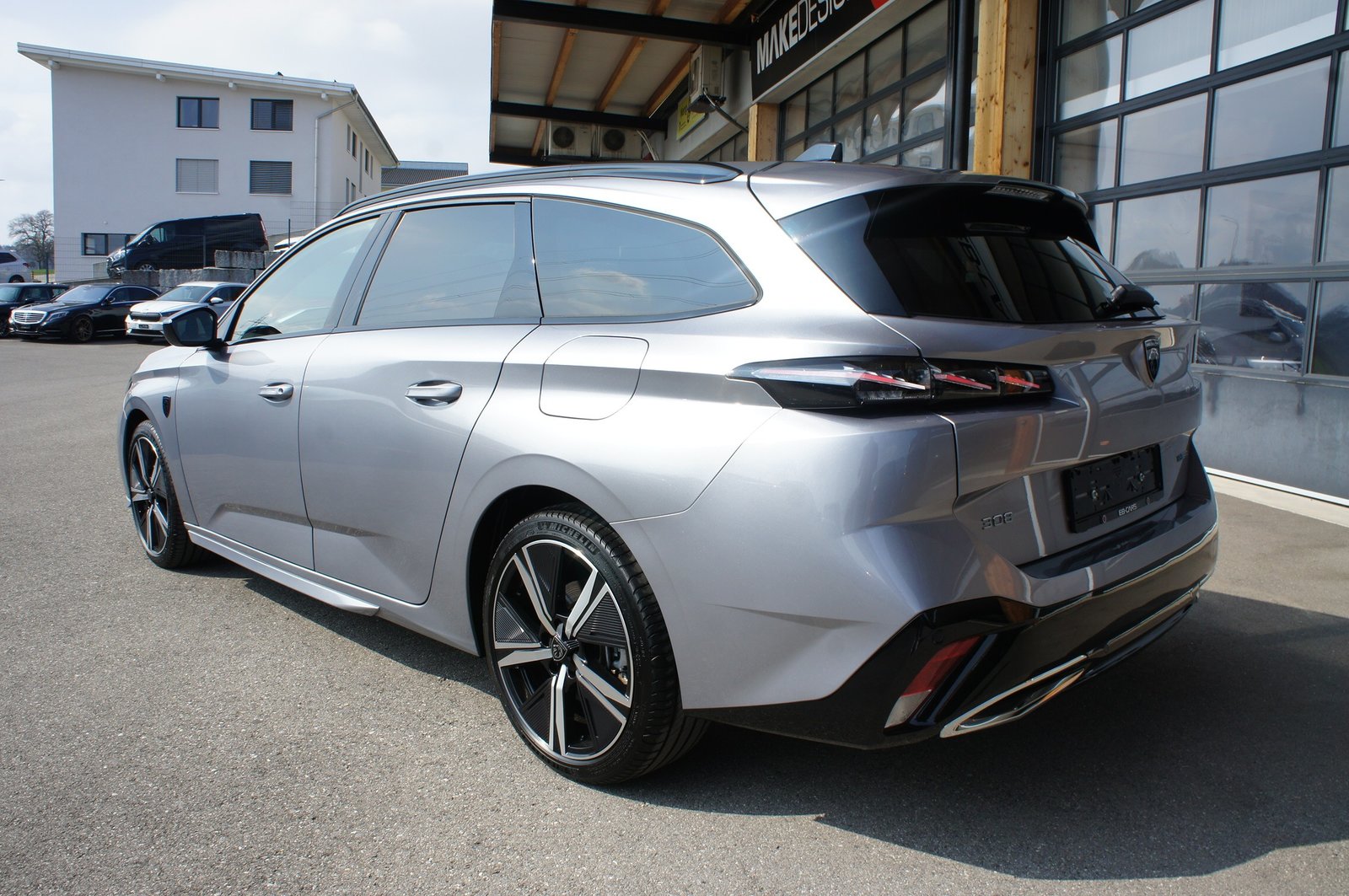 PEUGEOT 308 SW 1.6 PHEV 180 GT, Plug-in-Hybrid Benzin/Elektro, Occasion / Gebraucht, Automatik - 3