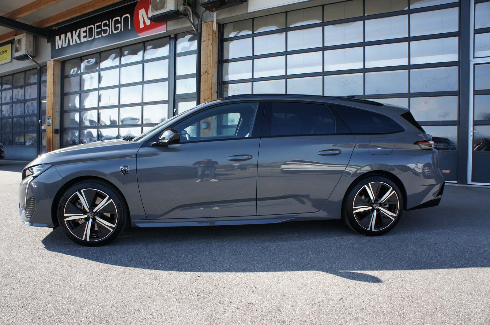 PEUGEOT 308 SW 1.6 PHEV 180 GT, Plug-in-Hybrid Benzin/Elektro, Occasion / Gebraucht, Automatik - 2