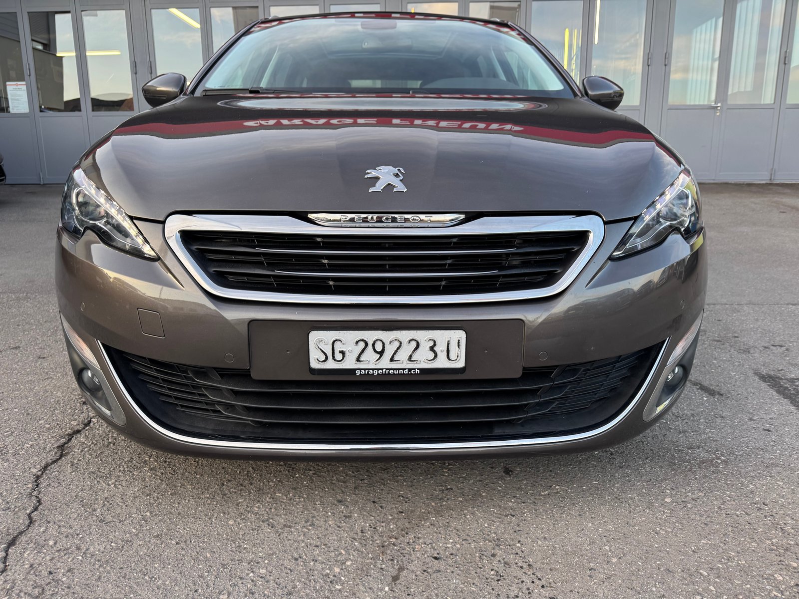 PEUGEOT 308 SW 1.2 THP Allure, Benzin, Occasion / Gebraucht, Handschaltung - 3