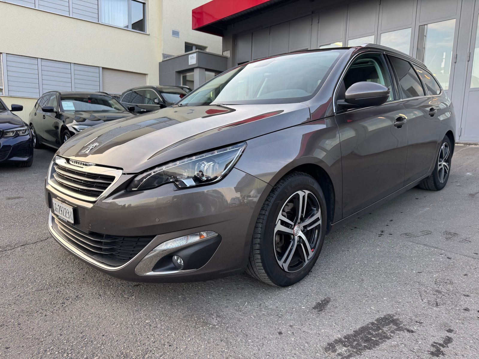 PEUGEOT 308 SW 1.2 THP Allure, Benzin, Occasion / Gebraucht, Handschaltung - 6