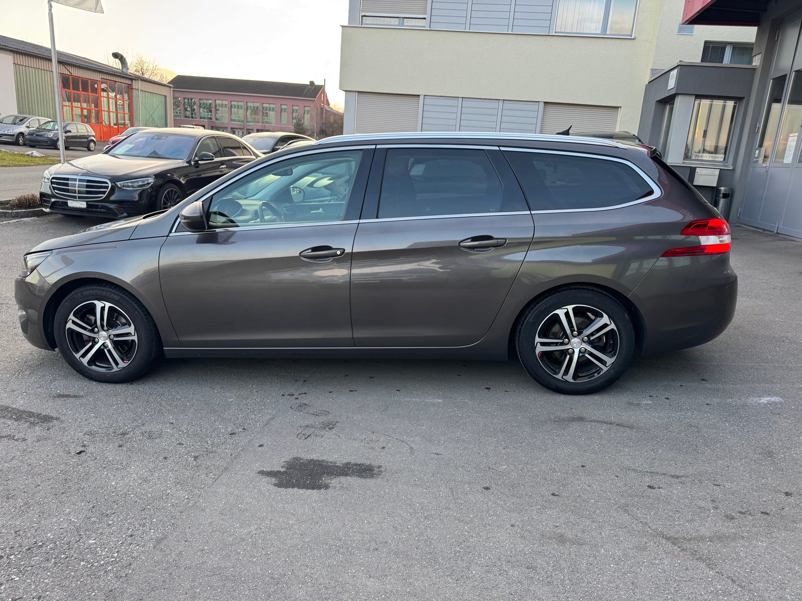 PEUGEOT 308 SW 1.2 THP Allure, Benzin, Occasion / Gebraucht, Handschaltung - 7