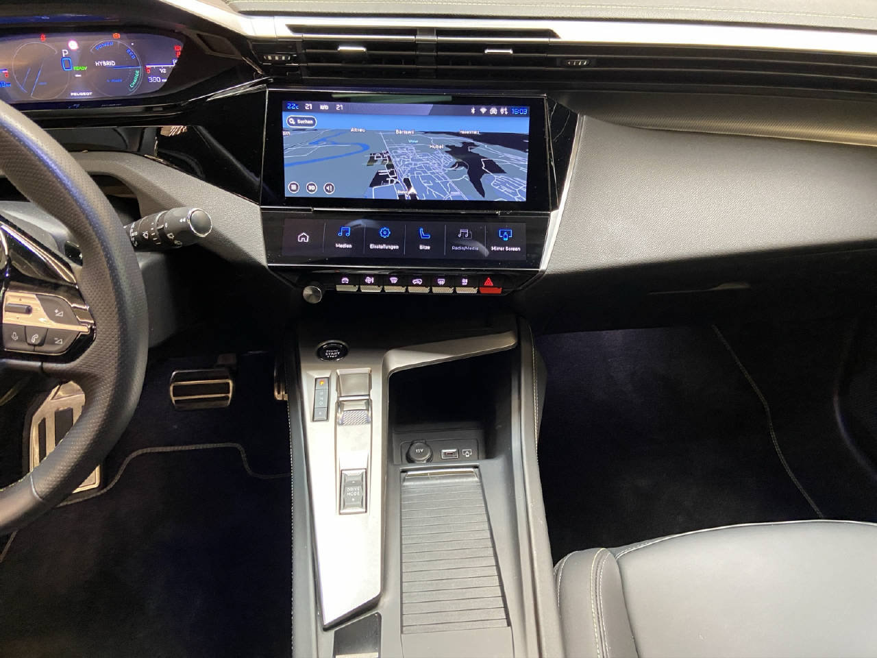 PEUGEOT 308 SW 1.6 PHEV 225 GT, Plug-in-Hybrid Benzin/Elektro, Occasion / Gebraucht, Automatik - 7