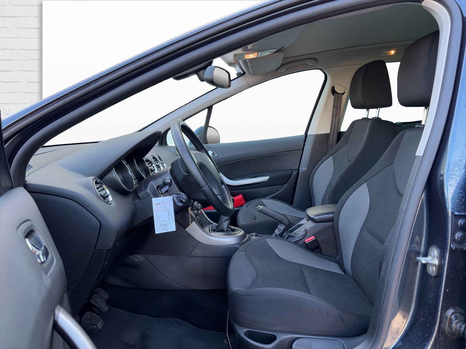 PEUGEOT 308 SW 1.6 VTi Millesim 200, Petrol, Second hand / Used, Manual - 4