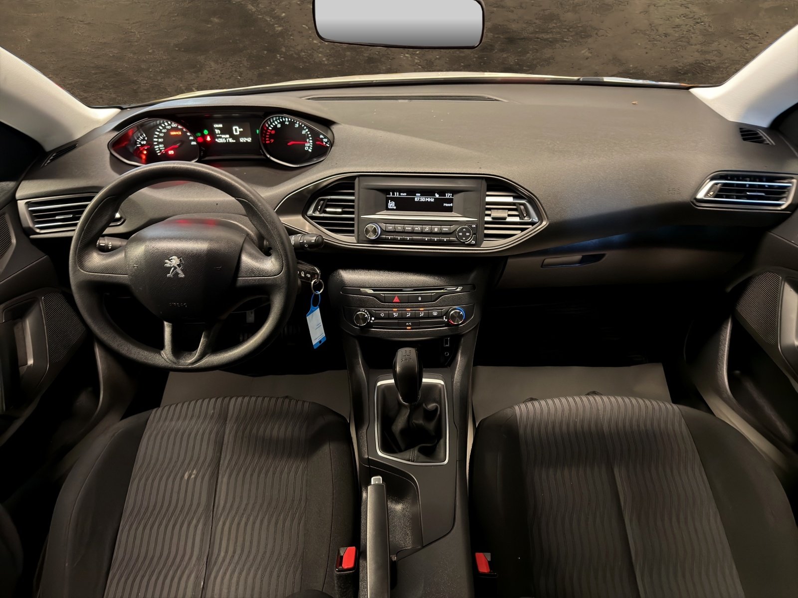 PEUGEOT 308 SW 1.2 THP Access, Benzin, Occasion / Gebraucht, Handschaltung - 4