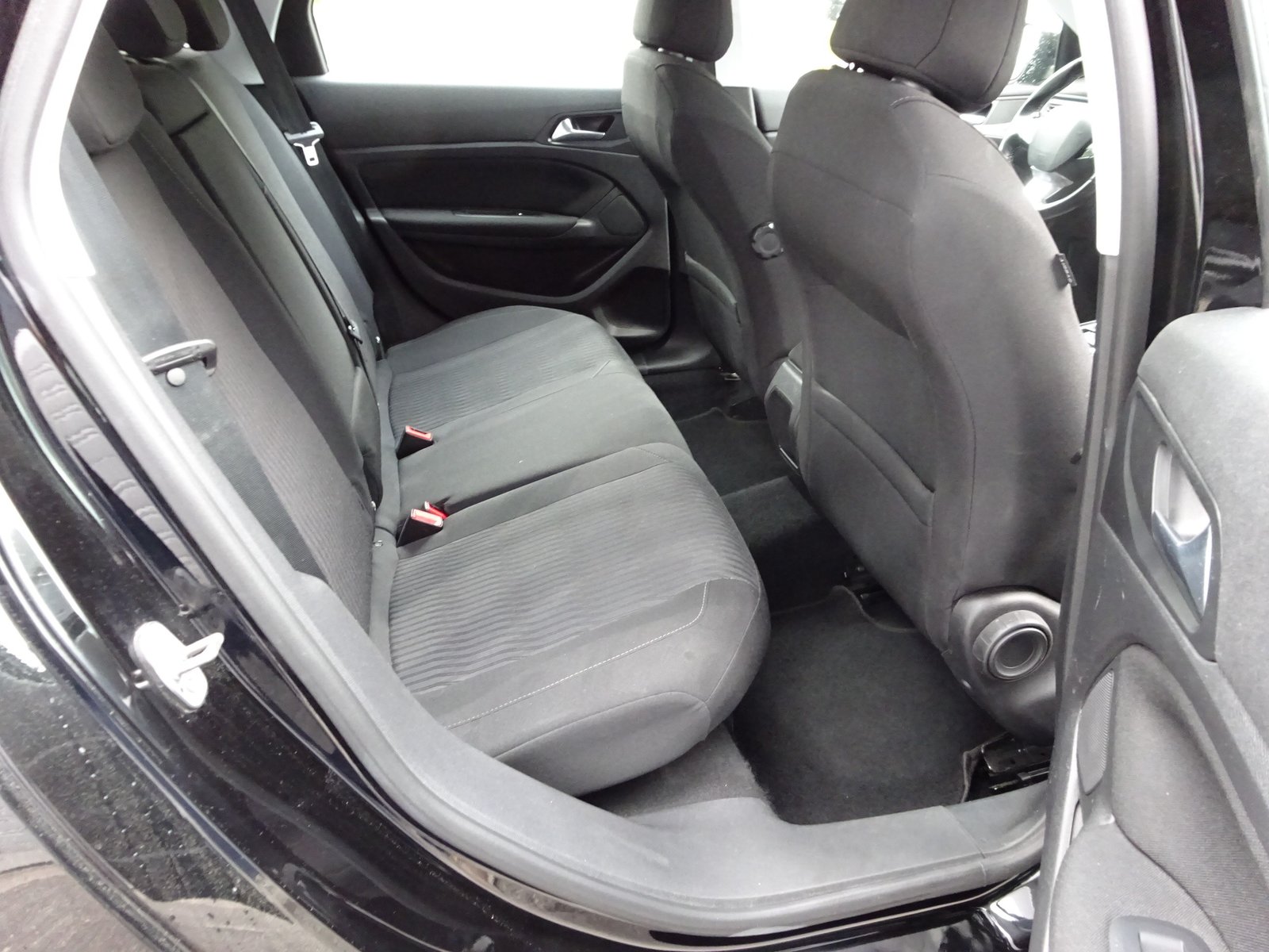 PEUGEOT 308 SW 1.6 BlueHDI Business EAT, Diesel, Occasion / Utilisé, Automatique - 7