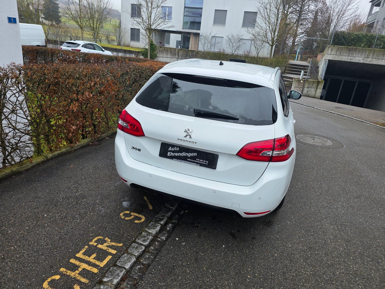PEUGEOT 308 SW 1.5 BlueHDI Allure Pack EAT8, Diesel, Occasion / Utilisé, Automatique - 5