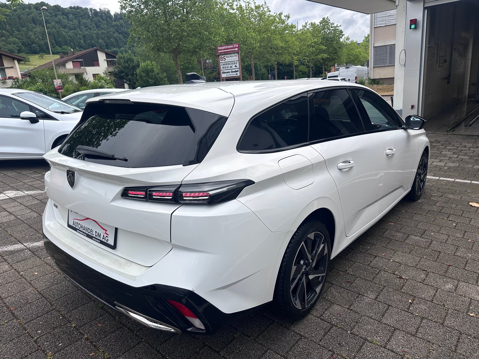 PEUGEOT 308 SW 1.5 BlueHDI Allure EAT8, Diesel, Occasion / Gebraucht, Automatik - 6