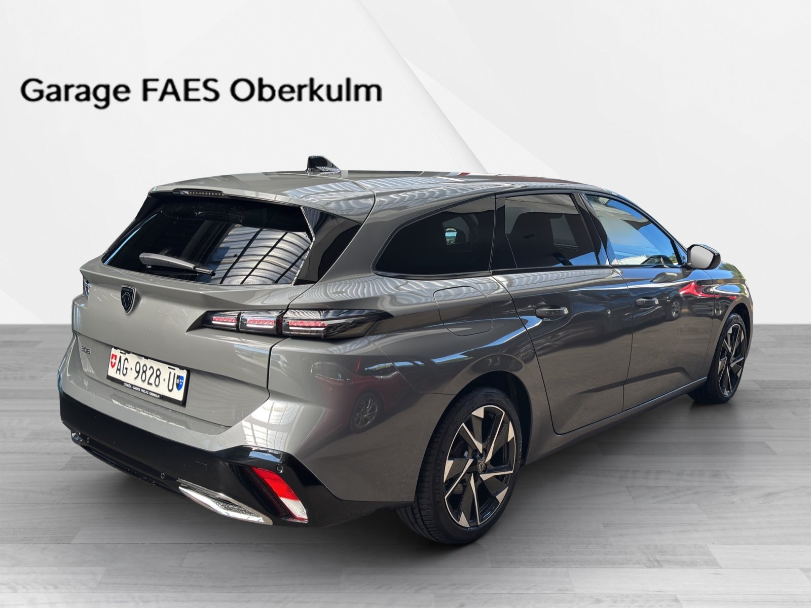 PEUGEOT 308 SW 1.2 PureTech Allure, Benzin, Occasion / Gebraucht, Automatik - 7