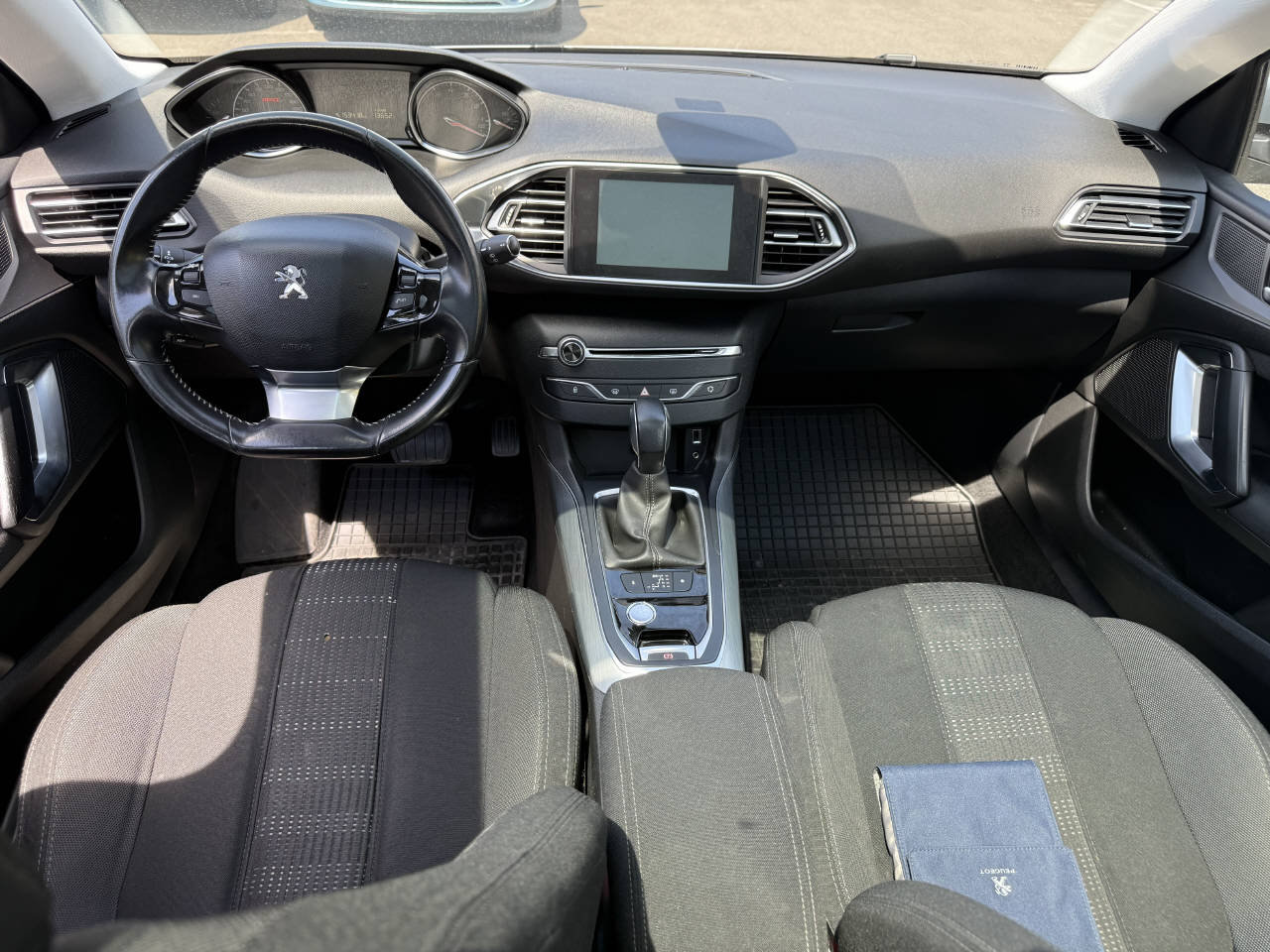 PEUGEOT 308 SW 1.2 PureTech 130 Allure S/S, Benzin, Occasion / Gebraucht, Automatik - 6