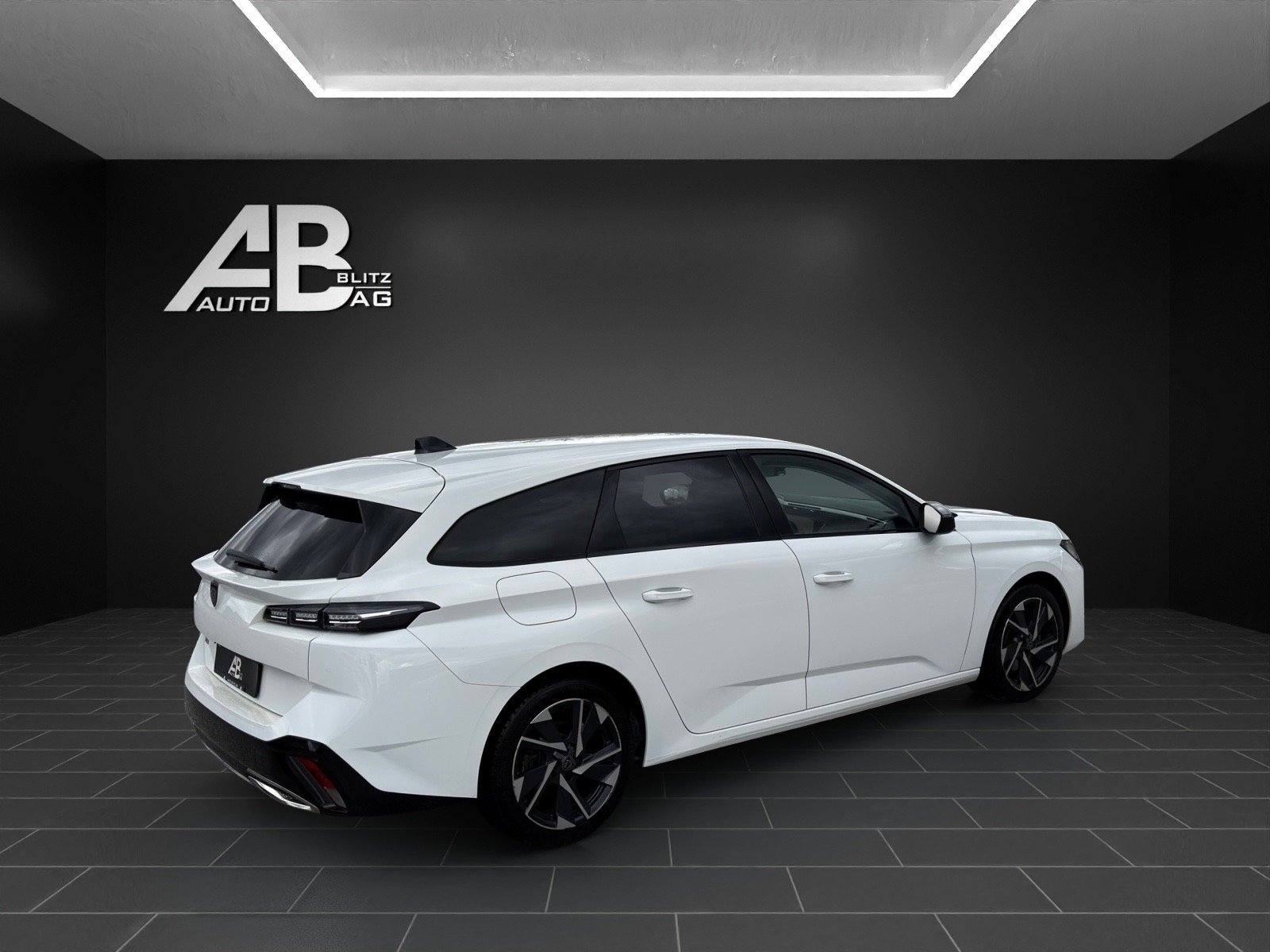 PEUGEOT 308 SW 1.5 BlueHDI Allure Pack EAT8 mit 130 PS, Diesel, Occasioni / Usate, Automatico - 5